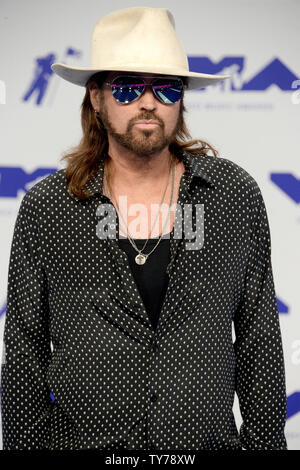 Billy Ray Cyrus arrive pour la 34e conférence annuelle de MTV Video Music Awards au Forum à Inglewood, Californie le 27 août 2017. Photo par Jim Ruymen/UPI Banque D'Images