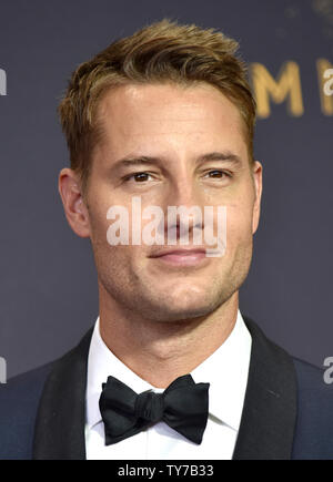 L'acteur Justin Hartley arrive pour la 69e Primetime Emmy Awards annuels chez Microsoft Theatre de Los Angeles le 17 septembre 2017. Photo par Christine Chew/UPI Banque D'Images