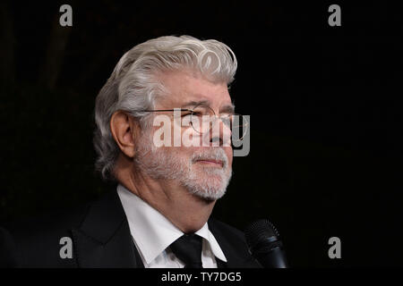 Réalisateur George Lucas assiste à la septième conférence annuelle de l'Art LACMA +Film gala artiste Mark Bradford et Lucas au Los Angeles County Museum of Art de Los Angeles le 4 novembre 2017. Photo par Jim Ruymen/UPI Banque D'Images