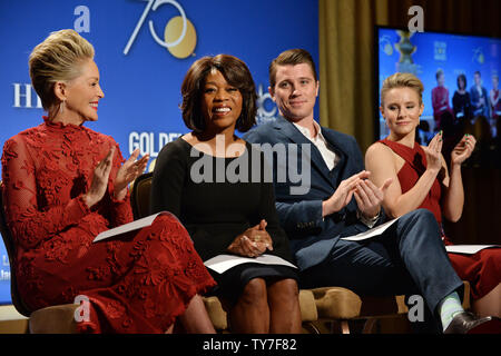 Sharon Stone, acteurs, Garrett Hedlund Woddard , Mark Ruffalo et Kristen Bell (L-R) préparer d'annoncer les nominés pour la 75e assemblée Golden Globe Awards au Beverly Hilton Hotel à Beverly Hills, Californie le 11 décembre 2017. Photo par Jim Ruymen/UPI Banque D'Images