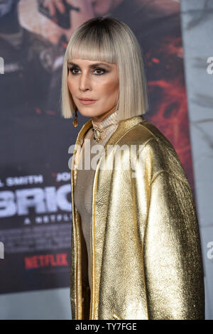 Diane Keaton acteur assiste à la première de The Motion Picture science-fiction thriller 'Luminosité' au Regency Village Theatre dans la section de Westwood Los Angeles le 13 décembre 2017. Scénario : Situé dans un monde où les créatures mystiques vivent côte à côte avec les humains. Un cop est forcé de travailler avec un orque pour trouver une arme tout le monde est prêt à tuer pour. Photo par Jim Ruymen/UPI Banque D'Images