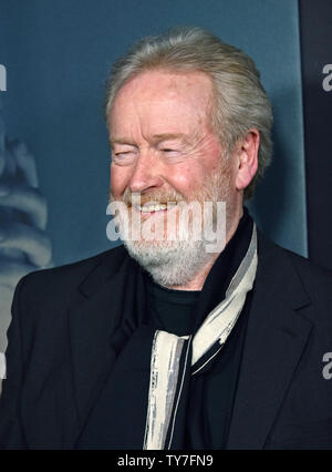 Réalisateur Ridley Scott assiste à la première mondiale de "tout l'argent dans le monde" au Samuel Goldwyn Theater de Los Angeles le 18 décembre 2017. Photo de Chris Chew/UPI Banque D'Images