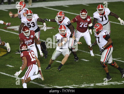 Les Bulldogs de Géorgie quarterback Jake Fromm s'enfuit de New York humains au Rose Bowl de Pasadena, Californie le 1 janvier 2018. Photo par Jon SooHoo/UPI Banque D'Images