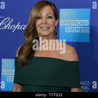 L'actrice Allison Janney assiste à la 29e édition du Festival International du Film de Palm Springs awards gala au Palm Springs Convention Center de Palm Springs, Californie le 2 janvier 2018. Photo par Jim Ruymen/UPI Banque D'Images