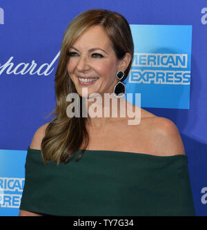 L'actrice Allison Janney assiste à la 29e édition du Festival International du Film de Palm Springs awards gala au Palm Springs Convention Center de Palm Springs, Californie le 2 janvier 2018. Photo par Jim Ruymen/UPI Banque D'Images