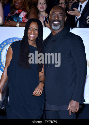 Jenisa Garland (L) et Isaiah Washington arrivent pour la 49ème NAACP Image Awards au Pasadena Civic Auditorium à Pasadena, Californie le 15 janvier 2018. La NAACP Image Awards célèbre les réalisations de personnes de couleur dans les domaines de la télévision, la musique, la littérature et le cinéma et aussi rend hommage à des personnes ou des groupes qui font la promotion de la justice sociale par le biais de projets créatifs. Photo par Christine Chew/UPI Banque D'Images