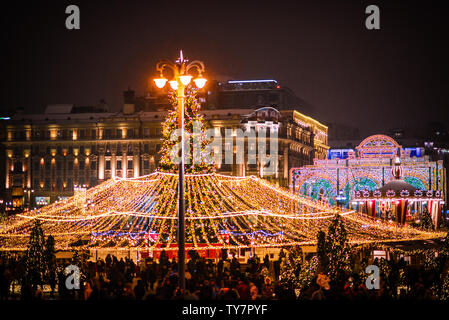 Illumination de Noël et des décorations de rues de Moscou- capitale de Noël, Russie Banque D'Images