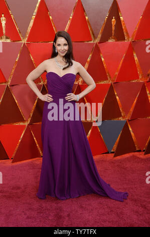 Ashley Judd acteur arrive sur le tapis rouge pour le 90th annual Academy Awards au Théâtre Dolby dans la section Hollywood de Los Angeles le 4 mars 2018. Photo par Jim Ruymen/UPI Banque D'Images