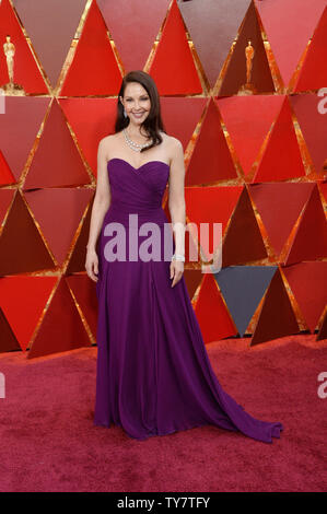 Ashley Judd acteur arrive sur le tapis rouge pour le 90th annual Academy Awards au Théâtre Dolby dans la section Hollywood de Los Angeles le 4 mars 2018. Photo par Jim Ruymen/UPI Banque D'Images