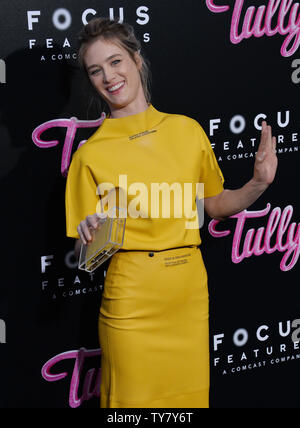 Davis Mackenzie acteur assiste à la première de la comédie dramatique "Tully' du Regal Cinemas la vivre dans le centre-ville de Los Angeles le 18 avril 2018. Scénario : Marlo, mère de trois enfants dont un nouveau-né, qui est doué d'une bonne nuit par son frère. Hésitant de l'extravagance dans un premier temps, Marlo vient de former un lien unique avec l'analyse sérieuse, surprenant, et parfois un défi jeune nounou nommée Tully. Photo par Jim Ruymen/UPI Banque D'Images