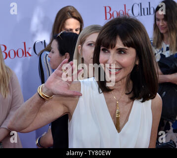 Mary Steenburgen acteur assiste à la première de the motion picture comédie 'Book Club' au Regency Village Theatre dans la section de Westwood Los Angeles le 6 mai 2018. Scénario : Quatre amis ont leur vie a changé pour toujours après avoir lu 50 nuances de gris dans leur livre ou de club. Photo par Jim Ruymen/UPI Banque D'Images