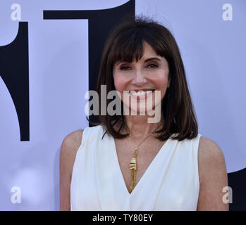 Mary Steenburgen acteur assiste à la première de the motion picture comédie 'Book Club' au Regency Village Theatre dans la section de Westwood Los Angeles le 6 mai 2018. Scénario : Quatre amis ont leur vie a changé pour toujours après avoir lu 50 nuances de gris dans leur livre ou de club. Photo par Jim Ruymen/UPI Banque D'Images