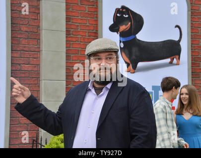 Acteur Bobby Moynihan, la voix de Mel dans l'animated motion photo comédie 'La vie secrète des animaux domestiques 2' assiste à la première du film au Regency Village Theatre dans la section de Westwood Los Angeles le 2 juin 2019. Scénario : Max a des modifications après sa propriétaire Katie se marie et a maintenant un enfant . Sur un voyage en famille à la campagne, Max rencontre un chien nommé coq, et les deux tentent de surmonter ses peurs. Pendant ce temps, Gidget tente de sauver Max le jouet préféré d'un cat-paniers-vacances, et jeux de boule sur une mission de libérer un tigre blanc nommé Hu d'un cirque. Banque D'Images