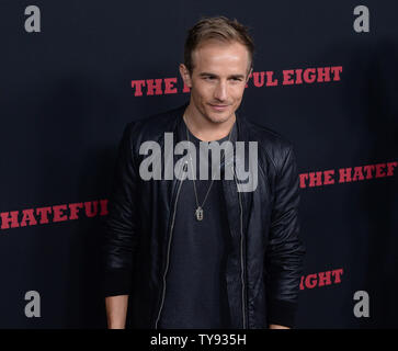 Acteur Jesse Johnson assiste à la première de 'l'odieuse huit' au ArcLight Cinerama Dome dans la section Hollywood de Los Angeles le 7 décembre 2015. Scénario : après la guerre civile dans le Wyoming, des chasseurs de prime tentent de trouver un abri pendant un blizzard mais s'impliquer dans une parcelle de la trahison et de la tromperie. Vont-ils survivre ? Photo par Jim Ruymen/UPI Banque D'Images