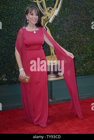 L'actrice Kate Linder assiste à la 43e Journée annuelle de Creative Arts Emmy Awards à l'hôtel Westin Bonaventure Hotel à Los Angeles le 29 avril 2016. Photo par Jim Ruymen/UPI Banque D'Images