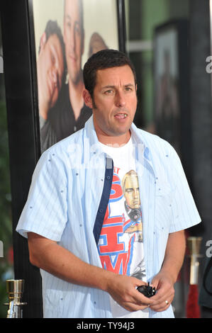 LOS ANGELES, CA. 20 juillet 2009 : Adam Sandler lors de la première mondiale de son nouveau film "Funny People" à l'Arclight Theatre, à Hollywood. © 2009 Paul Smith / Featureflash Banque D'Images