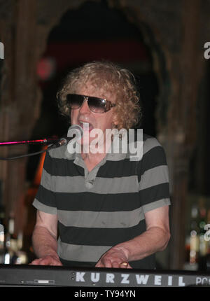 Rock 'N' Roll legend Ian Hunter il se produit au Canyon Club à Las Vegas le 14 juin 2007. Ancien "ott Bénabar' leader a lancé une tournée dans certaines villes à l'appui de son nouveau CD "hrunken Chefs'. (Photo d'UPI/Daniel Gluskoter) Banque D'Images