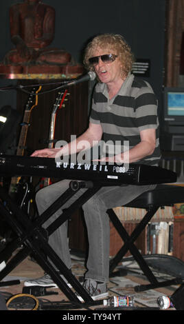 Rock 'N' Roll legend Ian Hunter il se produit au Canyon Club à Las Vegas le 14 juin 2007. Ancien "ott Bénabar' leader a lancé une tournée dans certaines villes à l'appui de son nouveau CD "hrunken Chefs'. (Photo d'UPI/Daniel Gluskoter) Banque D'Images