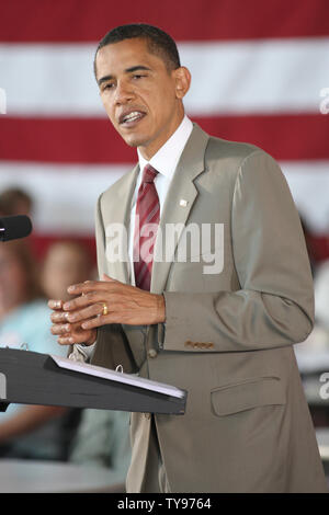 Barack Obama apparaît au College of Southern Nevada à North Las Vegas le 27 mai 2008. La présomption de candidat démocrate à la présidence a pris part à une discussion sur la protection de l'accession à la propriété avec les résidents locaux. (Photo d'UPI/Daniel Gluskoter) Banque D'Images