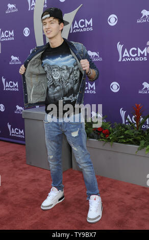 Dakota chanteur Bradley arrive à la 48e académie annuelle des Country Music Awards à l'hôtel MGM de Las Vegas, Nevada le 7 avril 2013. UPI/David Becker Banque D'Images