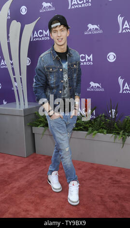 Dakota chanteur Bradley arrive à la 48e académie annuelle des Country Music Awards à l'hôtel MGM de Las Vegas, Nevada le 7 avril 2013. UPI/David Becker Banque D'Images