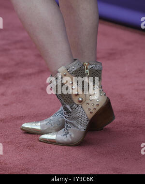 RaeLynn Singer arrive à la 48e académie annuelle des Country Music Awards à l'hôtel MGM de Las Vegas, Nevada le 7 avril 2013. UPI/David Becker Banque D'Images