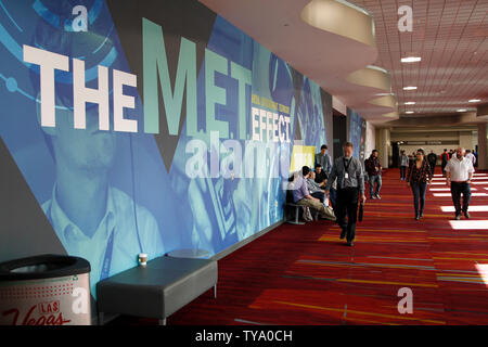 Vue d'une partie de la grande publicité le long d'un couloir au cours de la NAB Show 2018, au Las Vegas Convention Center à Las Vegas, Nevada, le 7 avril 2018. Photo de James Atoa/UPI Banque D'Images