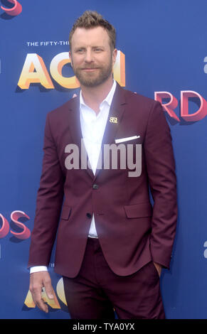 Singer Dierks Bentley assiste à la 53e édition de l'Académie de la musique Country Awards tenue au MGM Grand Garden Arena de Las Vegas, Nevada le 15 avril 2018. Le spectacle sera diffusé en direct sur CBS. Photo par Jim Ruymen/UPI Banque D'Images