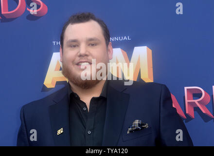 Singer Luc Combs assiste à la 53e édition de l'Académie de la musique Country Awards tenue au MGM Grand Garden Arena de Las Vegas, Nevada le 15 avril 2018. Le spectacle sera diffusé en direct sur CBS. Photo par Jim Ruymen/UPI Banque D'Images