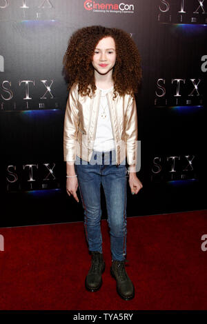 L'actrice Chloe Coleman arrive pour le CinemaCon 2019 STXfilms tapis rouge au Caesars Palace, Las Vegas, Nevada le 2 avril 2019. Photo de James Atoa/UPI Banque D'Images