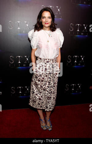 L'actrice Katie Holmes arrive pour le CinemaCon 2019 STXfilms tapis rouge au Caesars Palace, Las Vegas, Nevada le 2 avril 2019. Photo de James Atoa/UPI Banque D'Images