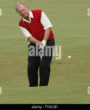 Jack Nicklaus, golfeur américain sur la dernière journée à la pratique 2005 British Open golf championship sur le old course de St Andrews le mercredi 13 juillet 2005. (Photo d'UPI/Hugo Philpott) Banque D'Images