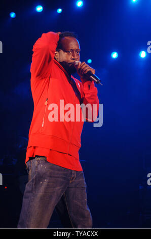 Chanteur Wyclef Jean des Fugees effectue à Carling Hammersmith Apollo à Londres le 15 décembre 2005.(Photo UPI/Rune Hellestad) Banque D'Images