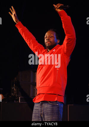 Chanteur Wyclef Jean des Fugees effectue à Carling Hammersmith Apollo à Londres le 15 décembre 2005.(Photo UPI/Rune Hellestad) Banque D'Images