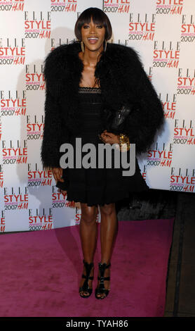 Modèle britannique Naomi Campbell participe à 'Elle' Style Awards au Roundhouse à Londres le 12 février 2007. (Photo d'UPI/Rune Hellestad) Banque D'Images