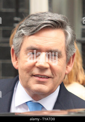 Le Premier ministre britannique Gordon Brown quitte No10 Downing St. à faire son chemin au Parlement de questions au premier ministre à Londres le 3 juin 2009. M. Brown est de plus en plus de pressions à la suite de démissions récentes d'éminents membres du cabinet Jacqui Smith et Hazel Blears, associée à la ligne des dépenses courantes. (Photo d'UPI/Hugo Philpott) Banque D'Images