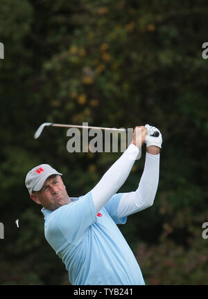 Le Team USA Stewart Cink durs sur le 9ème tee sur le premier jour de l'édition 2010 de la Ryder Cup au Celtic Manor Resort à Newport, au Pays de Galles, le 01 octobre 2010. UPI/Hugo Philpott Banque D'Images