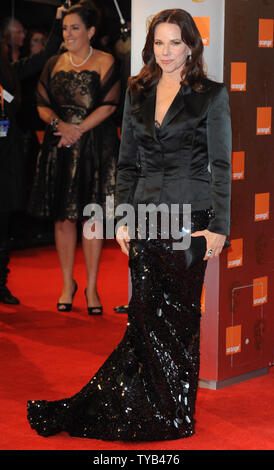 L'actrice américaine Barbara Hershey assiste à la "Orange British Academy Film Awards' au Royal Opera House de Londres le 13 février 2011. Rune Hellestad/UPI Banque D'Images