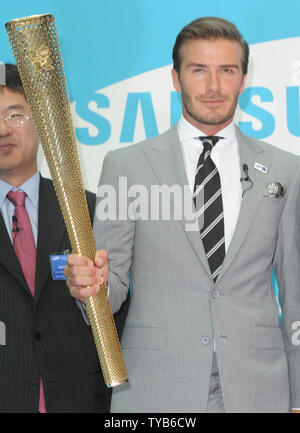 Footballeur britannique David Beckham modèle/ Samsung's 'Tout le monde assiste à des jeux olympiques du lancement à l'Orient d'hiver à Londres le 13 juin 2011. Rune Hellestad/UPI Banque D'Images