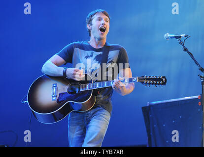 Le chanteur britannique James Blunt perfoms à 'Radio 2 Live In Hyde Park" à Londres le 11 septembre 2011. Rune Hellestad/UPI Banque D'Images