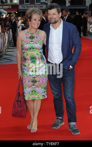 L'actrice britannique Lorraine Ashbourne et son mari l'acteur britannique Andy Serkis assister à la première mondiale de 'Diana' à l'Odeon Leicester Square à Londres le 5 septembre 2013. UPI/Paul Treadway Banque D'Images