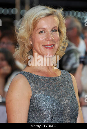 L'actrice britannique Juliet Stevenson assiste à la première mondiale de 'Diana' à l'Odeon Leicester Square à Londres le 5 septembre 2013. UPI/Paul Treadway Banque D'Images