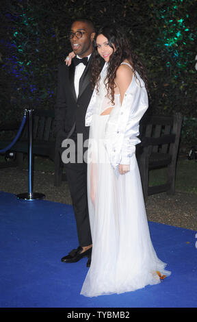 La chanteuse anglaise Eliza Doolittle assiste à l'hiver Gala de Centerpoint blancs au palais de Kensington à Londres le 26 novembre 2013. UPI/Paul Treadway Banque D'Images