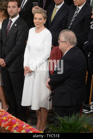 La Première Dame colombienne Maria Clemencia Rodriguez de Santos assiste à la cérémonie du Prix Nobel de la paix à l'Hôtel de Ville à Oslo le 10 décembre 2016. Photo par Rune Hellestad/ UPI Banque D'Images