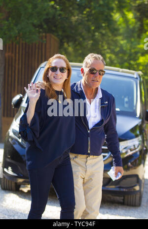 ***No WEB*** Rome, le célèbre chanteur américain Bruce Springsteen photographiés au cours de la 'Piazza di Siena' horse show dans lequel sa fille Jessica est partie. Dans les photos Bruce apparaît en compagnie de sa femme Patti et sa fille, à son arrivée et pendant qu'ils sont amusants à la table. Quand : 24 mai 2019 Credit : IPA/WENN.com **Uniquement disponible pour publication au Royaume-Uni, USA, Allemagne, Autriche, Suisse** Banque D'Images