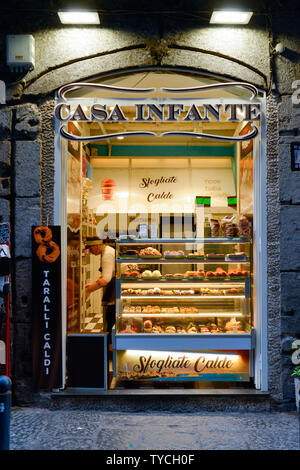 Pasticceria, Via dei Tribunali, Napoli, Italie Banque D'Images