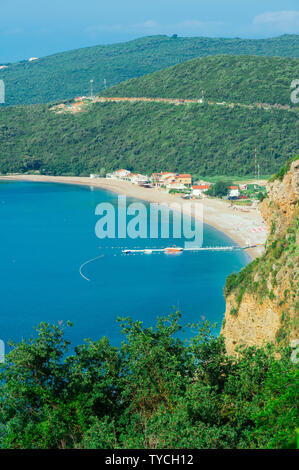 La plage de Jaz près de Budva, Monténégro, la Côte Adriatique Banque D'Images