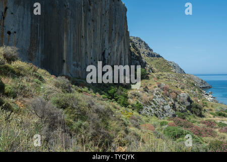 Mur d'escalade, côte près de Plakias, plakias, Crète, mer ionienne, Grèce, Europe Banque D'Images