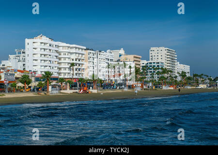 Hôtels, Strandpromenade, Piale Pasar, Larnaka, Republik Zypern Banque D'Images