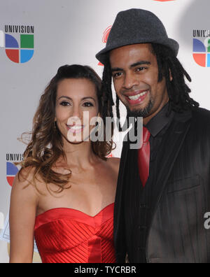 Tania Khalill et Jair Oliveira arrive à la 10e édition des Latin Grammy Awards à Las Vegas, Nevada le 5 novembre 2009. UPI/Jim Ruymen Banque D'Images